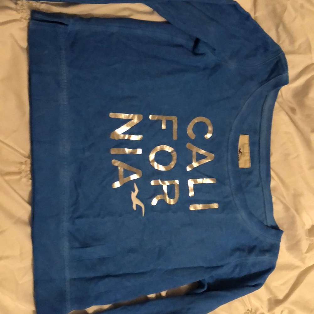 blue Hollister crewneck sweater